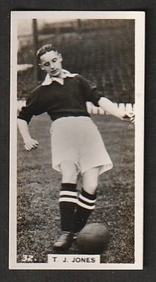 PATTREIOUEX Tabak Football in Action 1934 MANCHESTER UNITED T J Jones 