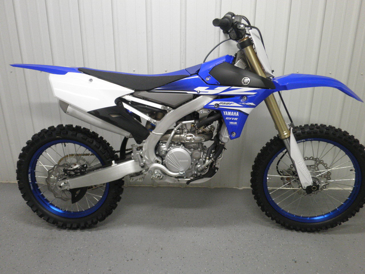 Picture 1 of 3