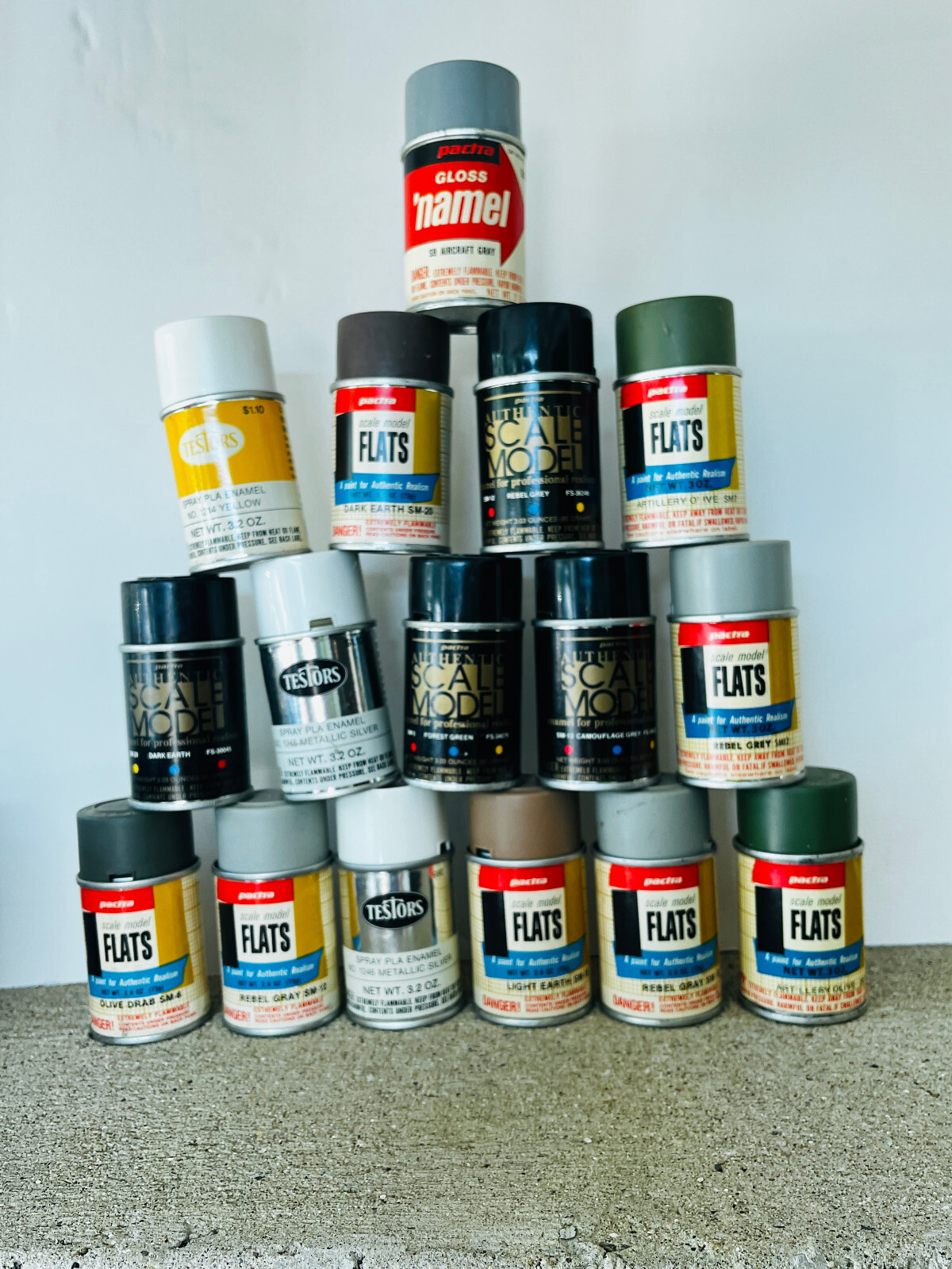 16 Vintage SPRAY PAINT Cans for Models TESTORS, PACTRA eBay