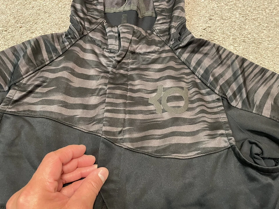 EUC Nike Kevin Durant Boys Large Full Zip Vented Hoodie Black Charcoal Gray - Image 4 of 4