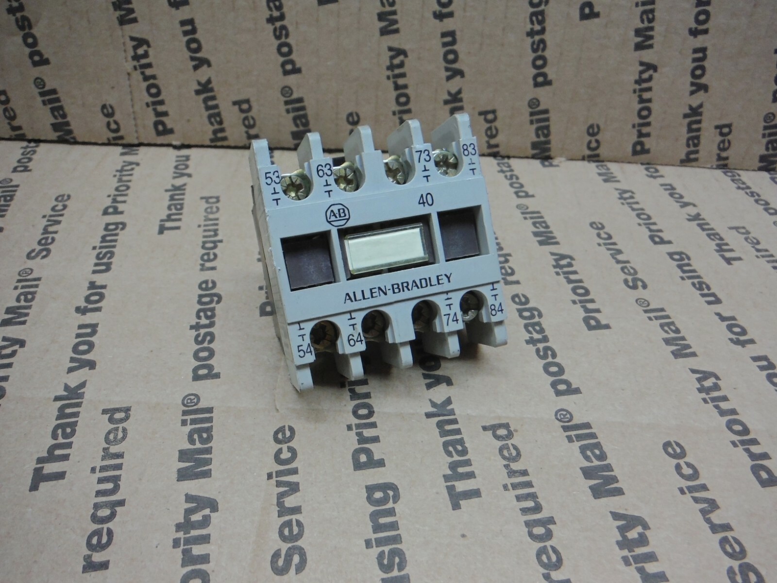Allen Bradley Auxiliary Contactor 195-FA40 A