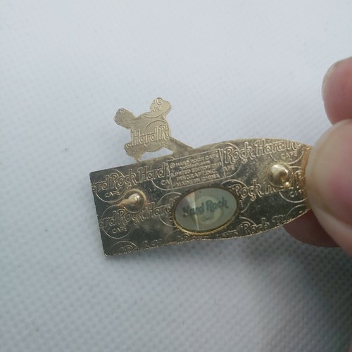 Hard Rock Cafe Berlin Soccer Stadium Vintage Lapel Hat Jacket Pin - Picture 4 of 6
