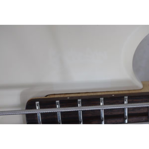 Auth DEARMOND PILOT V Bass Guitar 270-003-980-9732 - Picture 9 of 10