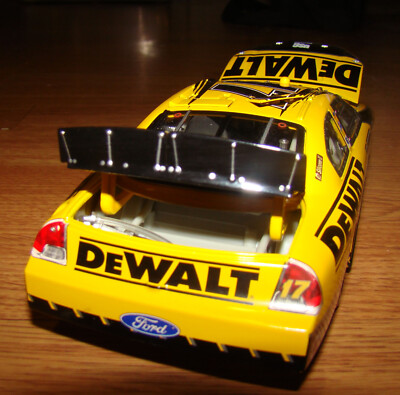 Matt Kenseth #17 Dewalt Racing Ford Fusion TeamCaliber Preferred 1