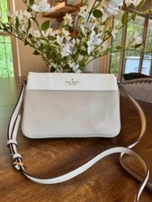 Kate Spade Leila Pebbled Leather Triple Gusset Crossbody in Light Sand