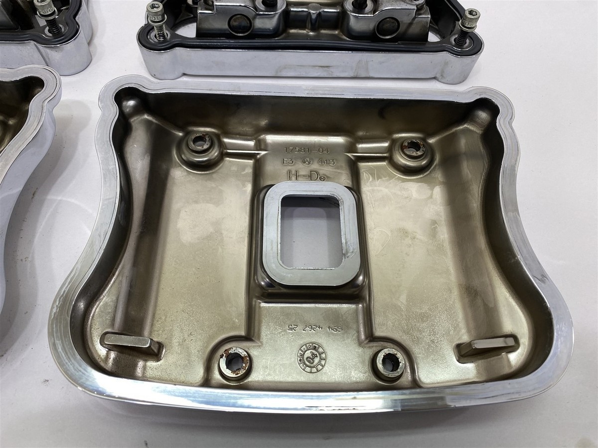 Harley-Davidson 05 Sportster XL1200C Rocker Boxes Chrome Harley-Davidson 05 Sportster XL1200C Rocker Boxes Chrome