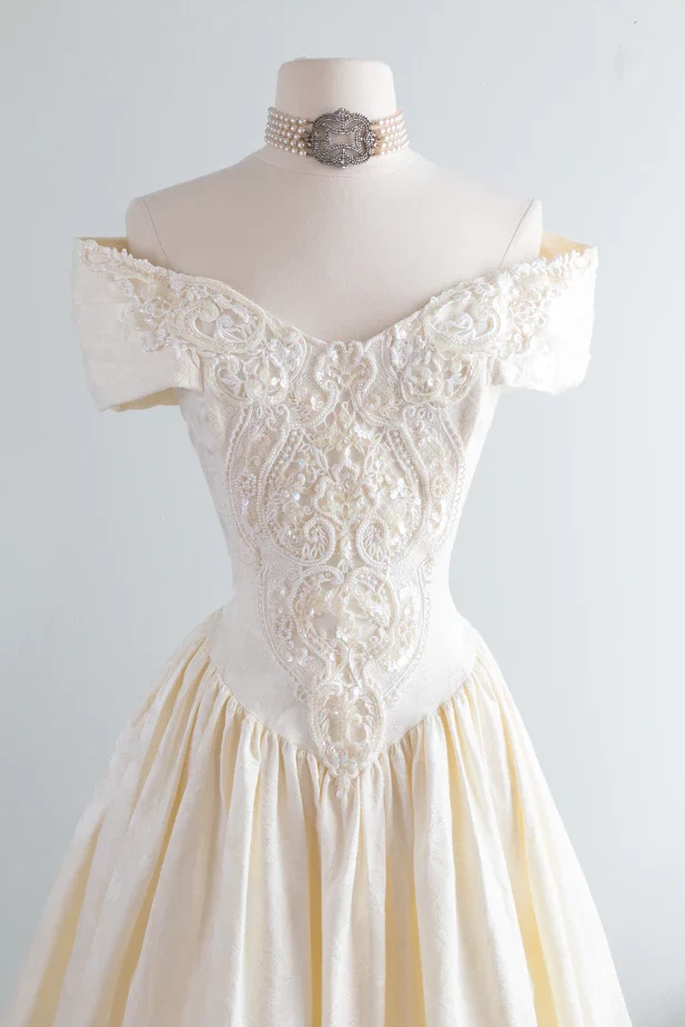 Vestidos de novia vintage champán victoriano años 60 retro con hombros descubiertos vestidos de baile Foto 3 de 4