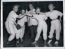 Press Photo D. Kosow, Betty Colbert, M. Orris, Bea Rice, Bea Siegal
