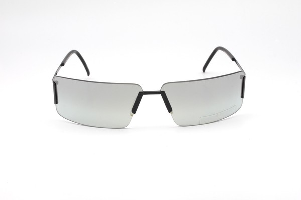 Lunettes de soleil Porsche Design P8404 en titane fabriquées au Japon années 2000