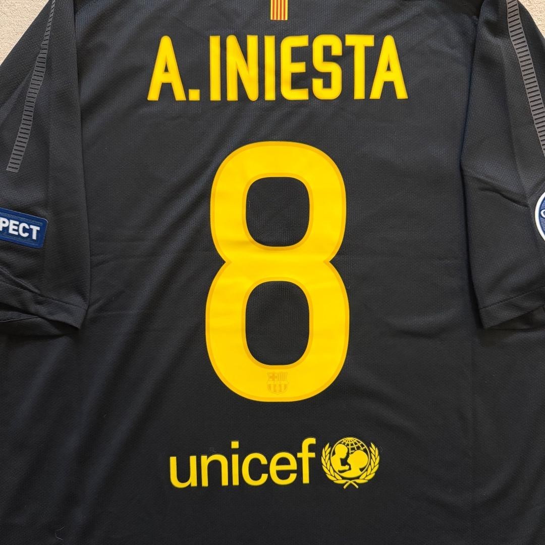 BNWT #8 INIESTA BARCELONA 2011 2012 ORIGINAL AWAY JERSEY SIZE XL