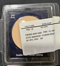 Est e Lauder Double Weat Powder Make Up 1N2 Ecru