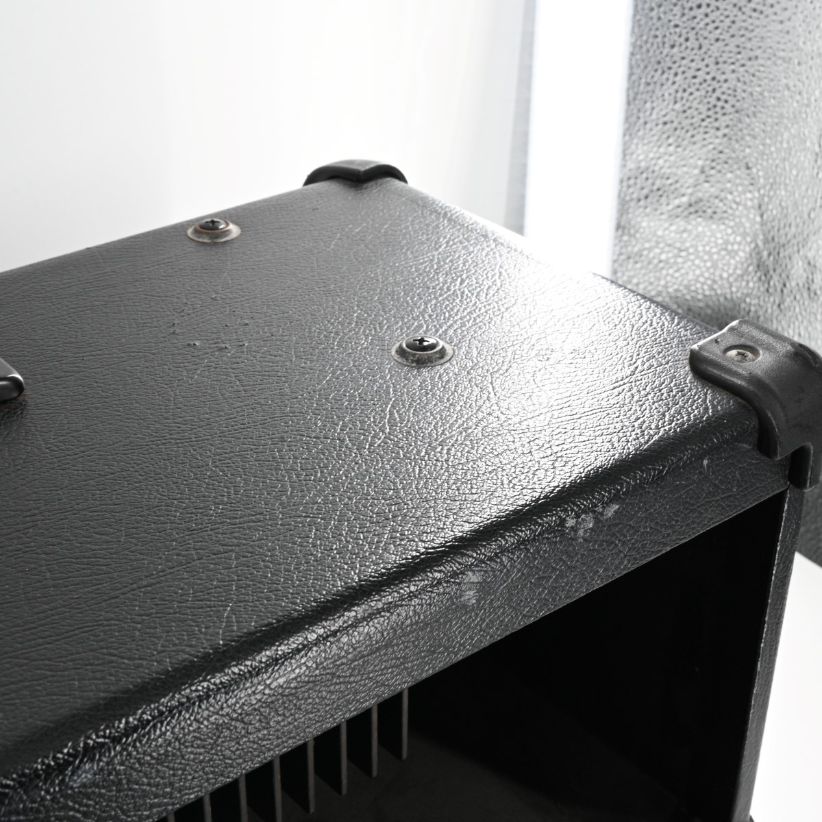 Scandyna Amp / Amp 2用ウォールブラケット ブラック／シルバー Line 6 Spider II HD75 75/300W Guitar Amp Head and 4x12 Cabinet