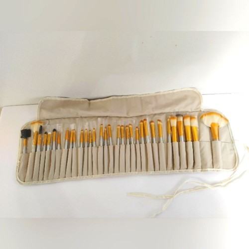 Pennelli trucco nuovi con etichetta - Foto 9 di 13