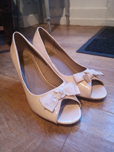 nude heels size 7