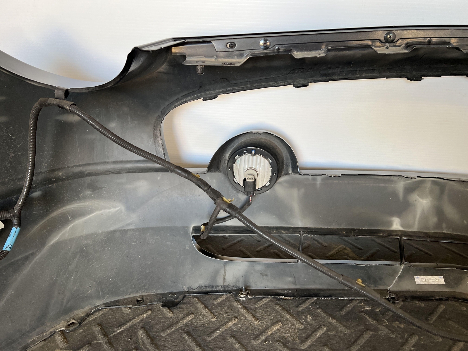 0205 FORD THUNDERBIRD FRONT BUMPER COVER BLACK PAINT CODE UA eBay