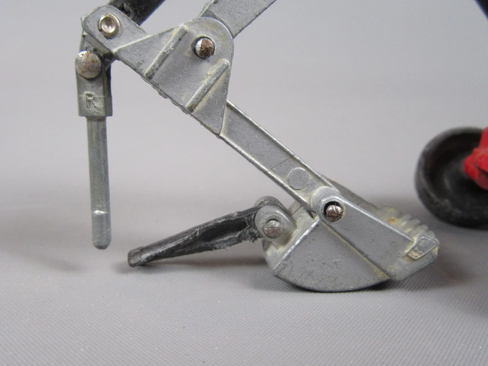 D754 Vintage 1970 Matchbox K-1 UK Hydraulic Excavator MH6 Super Kings Lesney - Image 2 of 4