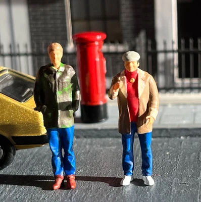 OO GAUGE DEL BOY & RODNEY TROTTER FIGURES HAND PAINTED ONLY FOOLS & HORSES