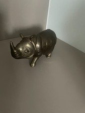 Rhino Figurine - base metal - approx measurements approx 20x10cm