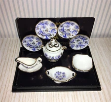 MINIATURE DOLLHOUSE 1:12 SCALE REUTTER BLUE ONION DINNER SET - 1.397/6