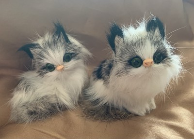 Vintage REAL FUR (2) Sitting Cat Figures Rabbit Hair Kitty Cat Approx. 3 in x2 i