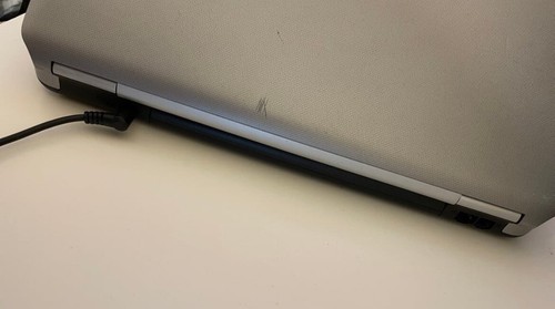 SONY VAIO VGN-NR32M/S 15.4 Laptop Pentium Dual Core, 2GB RAM, 200HDD - Picture 8 of 9