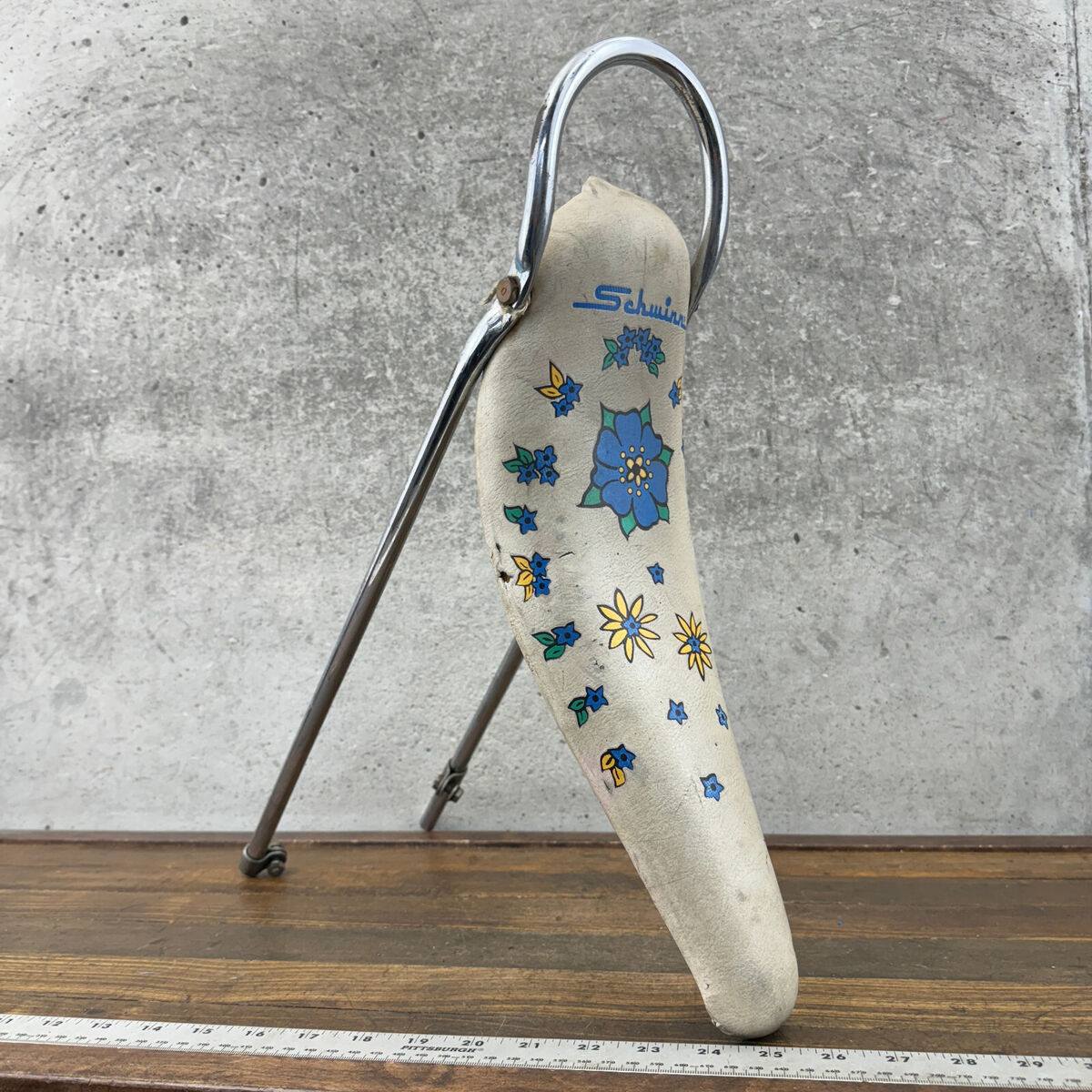 Vintage Schwinn Flower Banana Seat Stingray Q Bolt Muscle Vintage Schwinn Flower Banana Seat Stingray Q Bolt Muscle