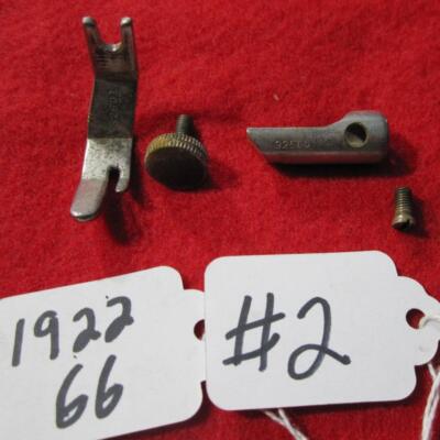 Singer 32560 1922 SINGER 66 SEWING MACHINE BACK MOUNT PRESSER FOOT & MOUNT 32560 ...