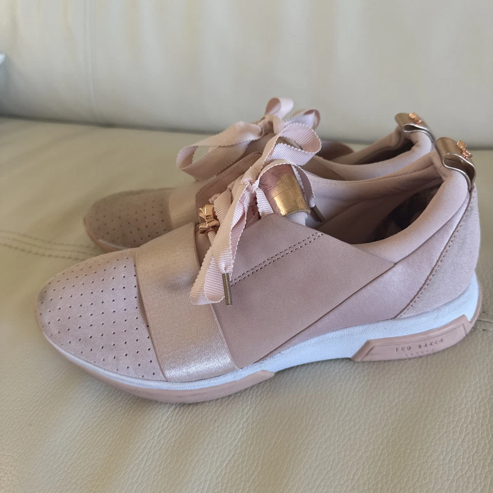 Ted Baker London pink fashion sneaker, gold bow size 36 Or 6 - Imagem 3 de 4