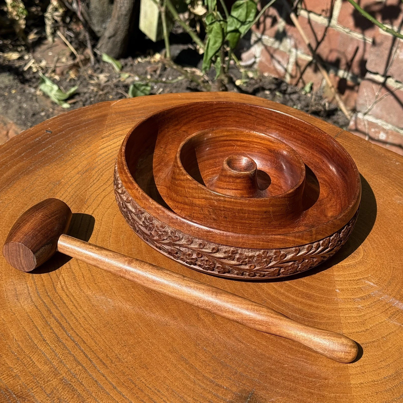 VINTAGE HAND CARVED WOODEN NUT BOWL WITH NUTCRACKER MALLET MADE IN INDIA READ
Opens in a new window 