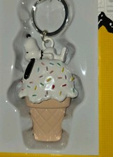 NEW Snoopy Peanuts with ICE CREAM Keychain/Clip On Bag Charm BNIB
