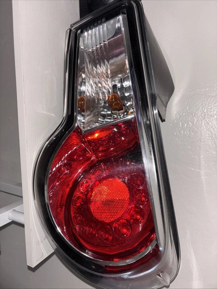 Luces traseras OEM 13-16 Subaru BRZ Scion FR-S Toyota GT 86 Foto 3 de 4