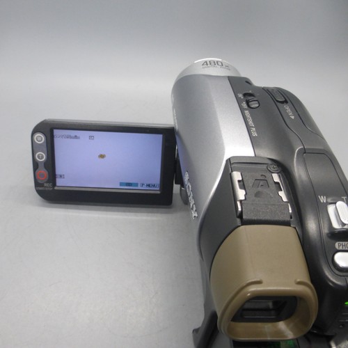 Sony Handycam DCR-DVD202E Handheld Mini DVD Camcorder Silver Tested - Picture 3 of 9