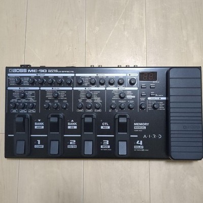 BOSS ME-90 Guitar Multi-Effects Pedal Console