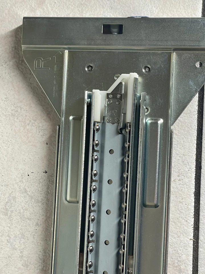 Dell EqualLogic PS6500 PS6510 4U Sliding Rack Rails M3RF8 K3NPF - Image 2 of 4