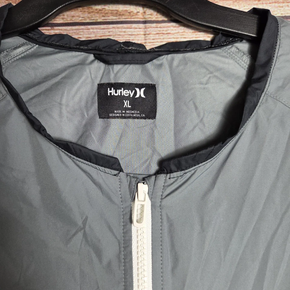 Hurley Rain Jacket ~ Size XL Men's ~ Lightweight Windbreaker Pockets Full Zip - Image 4 of 4