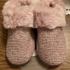 NWT LC Lauren Conrad Faux Fur Slippers Pink Sweater - Women  s Sz 7-8