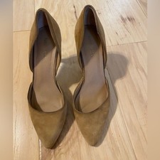 Nine West Bellini Tan suede heels size 6.5