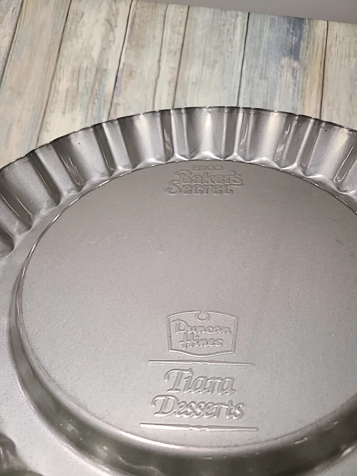 1 ~Tiara de Postre Ekco Baker's Secret Duncan Hines De Colección Tarta Acanalada Quiche Foto 2 de 4