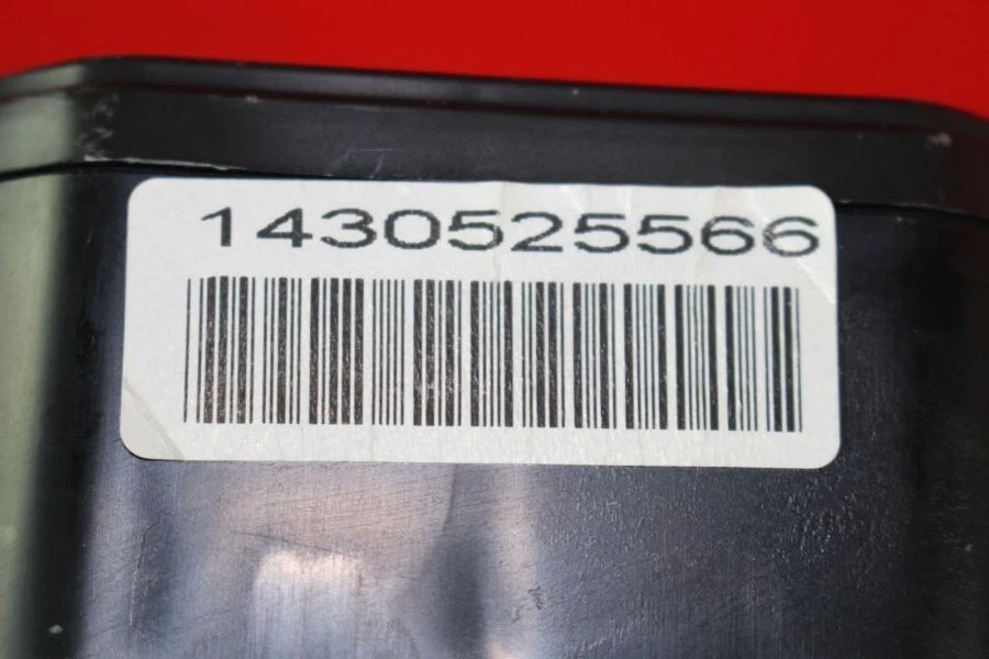 Porsche Cayman 2015 velocímetro Cluster ID 981,641,105,19 usado 58 k millas Foto 3 de 4