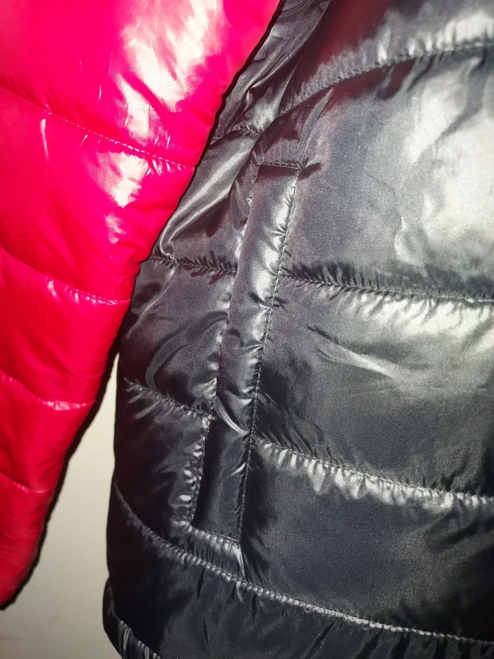 Chaqueta acolchada Fila para hombre XXL vintage años 90 cremallera completa oculta bolsillos con capucha negra roja Foto 4 de 4