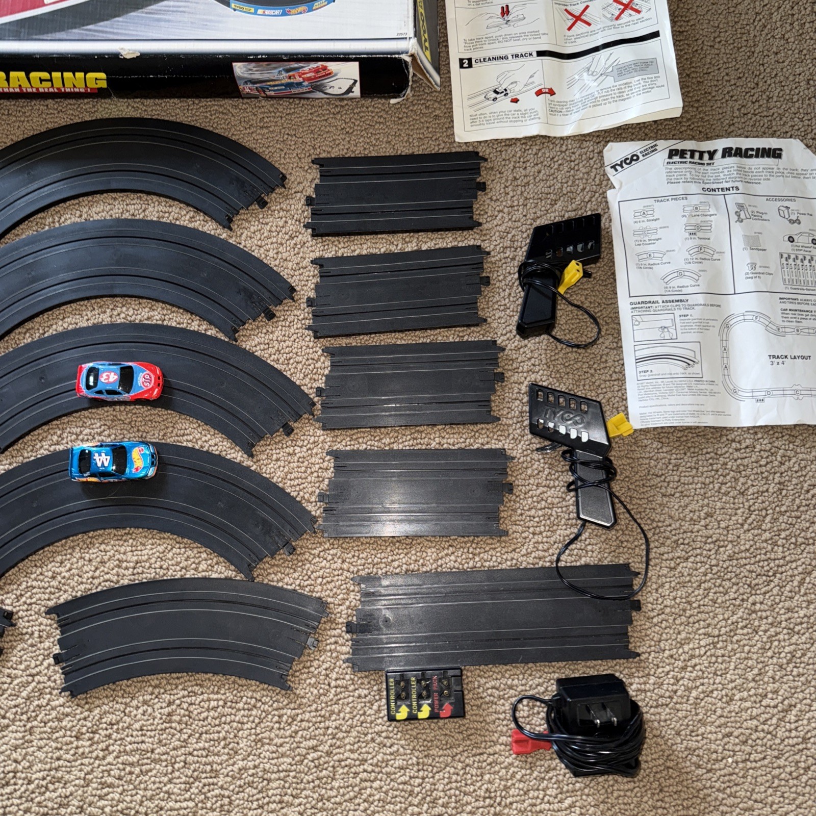 Tyco 440 Magnum 440  Petty Racing HO Slot Car Race Set