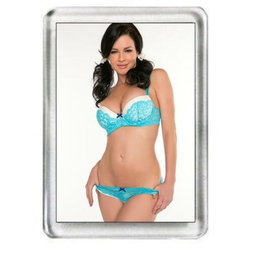 Sexy imán para nevera Veronica Avluv. 12 imágenes disponibles. - Imagen 8 de 13