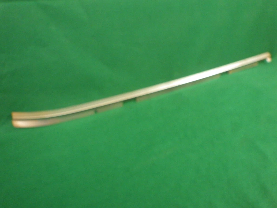 Ford Tempo 1984 1985 panel/ajuste de metal E43Z-5451701-A nuevo de lote Foto 4 de 4