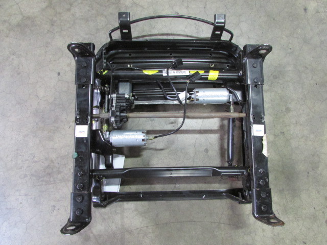 Maserati Quattroporte, RH Front Seat Track w/ Motors, Used, P/N 980139481