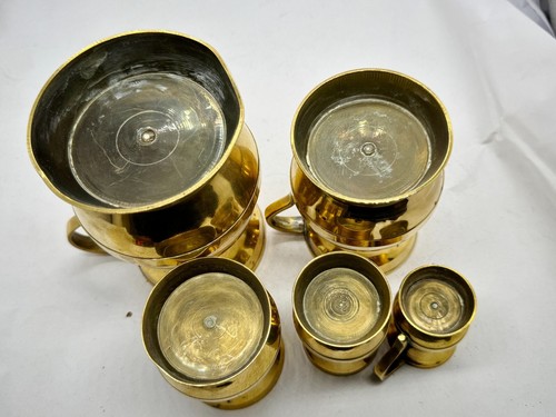 VINTAGE ANTIQUE BRASS TANKARD MUGS SET OF 5 GRADUATED MEASURES ALE BEER - Picture 8 of 10
