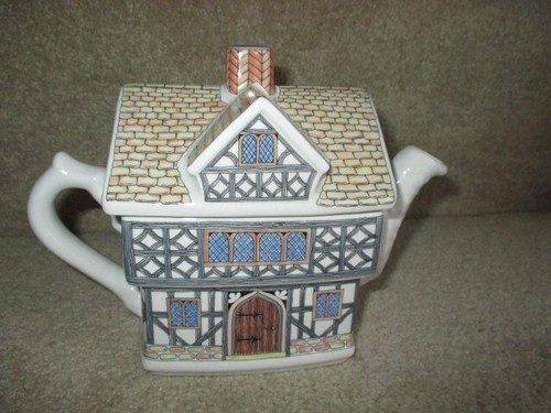 Sadler English Country Houses Tudor House Teapot # 4437 Henry VIII England - Picture 2 of 11