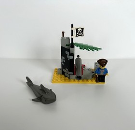 Lego set 1492 Battle Cove Polybag &ndash; 23 Pieces &ndash; 1 Minifig - Pirates