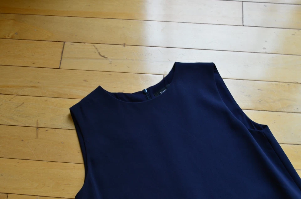 Vestido recto Theory sin mangas azul marino talla 6 Foto 2 de 4