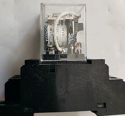 NEW OMRON LY2NJHH62P-L JQX13F