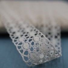 Vintage French Lace Border Cotton Bobbin Lace Oval Openwork Insertion Trim